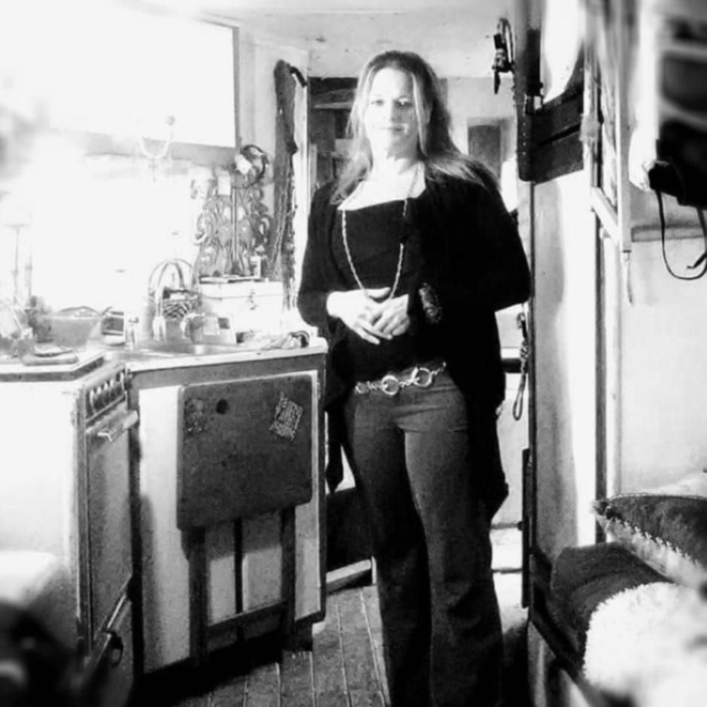 Meet your Posher, Charity